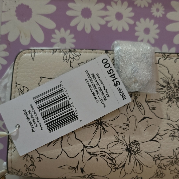 Vera Bradley Cream and Brown Floral Wallet - Picture 4 of 6